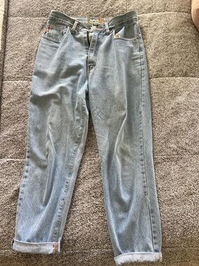 Light Wash Classic Straight Leg Jeans